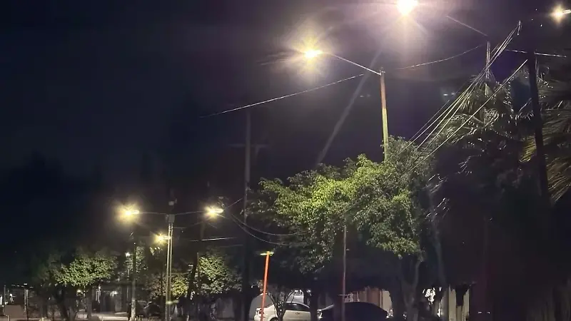 Las calles ahora cuentan con mejor iluminación.